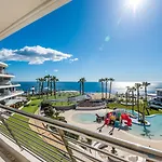 Appartement Luxury Seaview Beachfront Pools,jacuzzi,gym Arenales del Sol