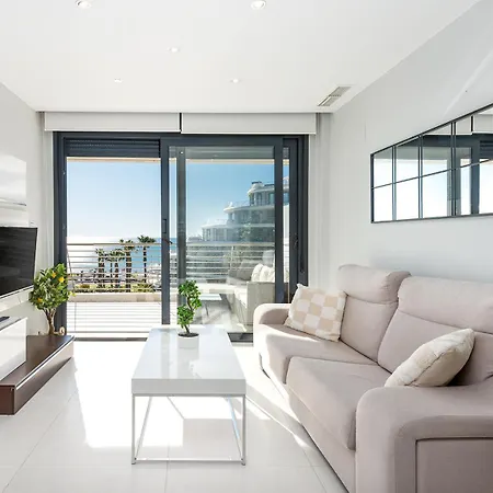 Luxury Seaview Beachfront Pools,jacuzzi,gym * Arenales del Sol