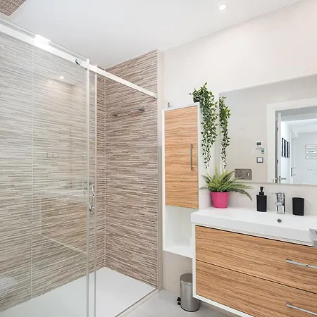 Infinity View Luxury Beachfront Pool&jacuzzi