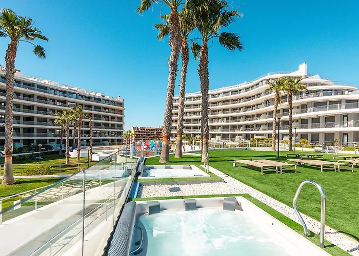 Infinity View Luxury Beachfront Pool&jacuzzi Apartment Arenales del Sol