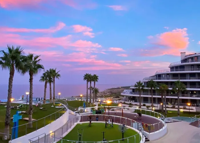 Infinity View Luxury Beachfront Pool&jacuzzi Apartment Arenales del Sol