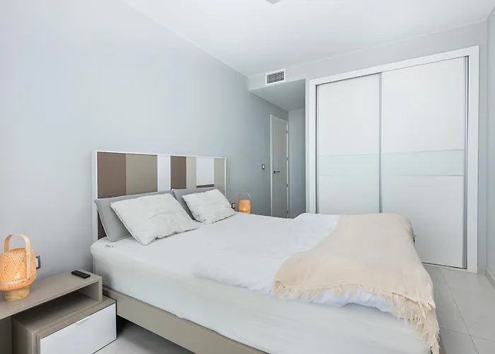 Infinity View Luxury Beachfront Pool&jacuzzi Arenales del Sol