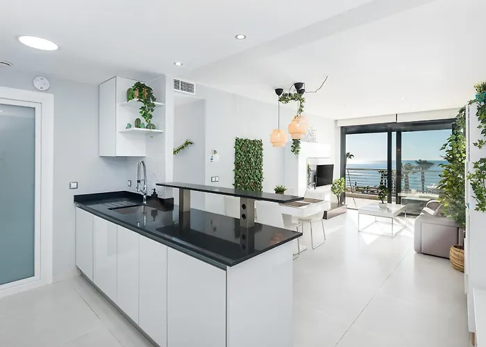 Infinity View Luxury Beachfront Pool&jacuzzi Apartment Arenales del Sol