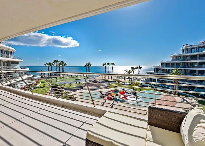 Infinity View Luxury Beachfront Pool&jacuzzi Apartment *