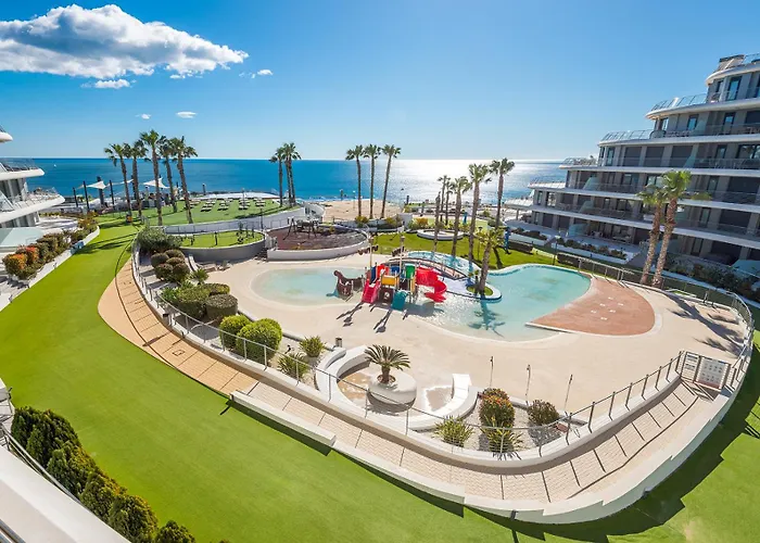 Infinity View Luxury Beachfront Pool&jacuzzi *