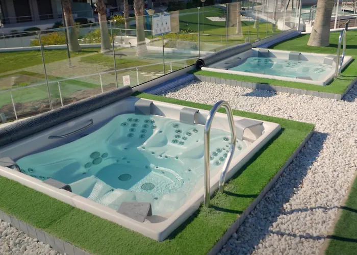 Infinity View Luxury Beachfront Pool&jacuzzi *