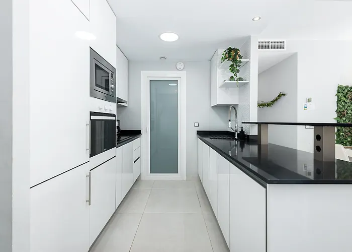 Infinity View Luxury Beachfront Pool&jacuzzi Апартаменты *