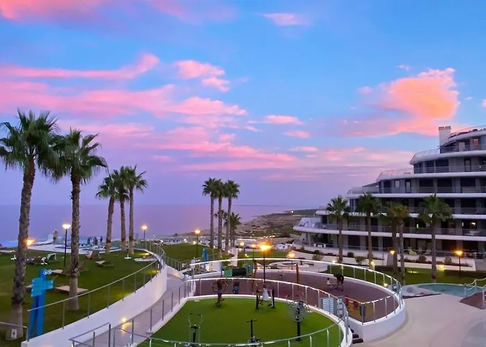 Infinity View Luxury Beachfront Pool&jacuzzi *