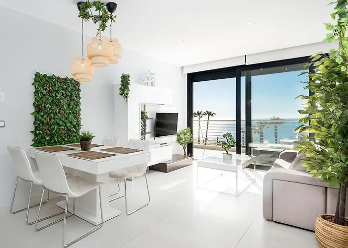 Infinity View Luxury Beachfront Pool&jacuzzi