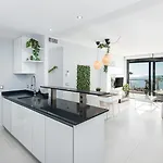 Infinity View Luxury Beachfront Pool&jacuzzi Appartamento Arenales del Sol