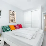 Infinity View Luxury Beachfront Pool&jacuzzi Appartamento