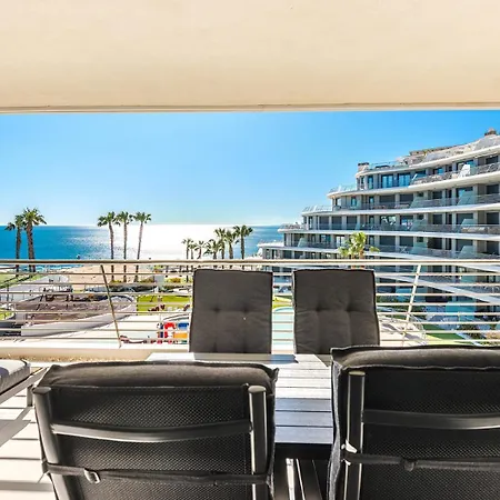 Luxury Seaview Beachfront Pools,jacuzzi,gym * Arenales del Sol