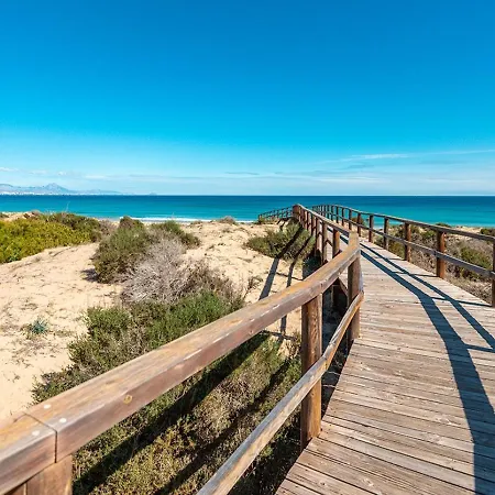 Luxury Seaview Beachfront Pools,jacuzzi,gym Apartman Arenales del Sol