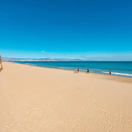 Luxury Seaview Beachfront Pools,jacuzzi,gym Apartman Arenales del Sol