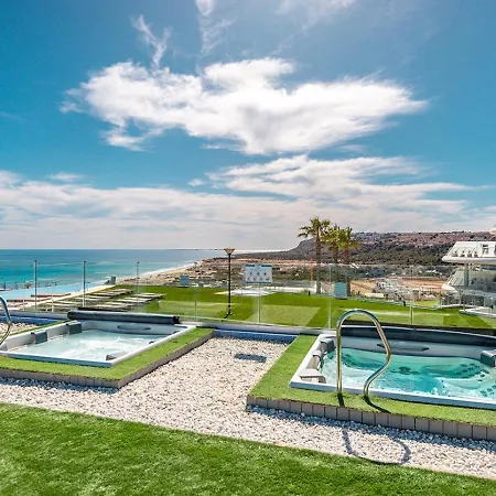 Luxury Seaview Beachfront Pools,jacuzzi,gym * Arenales del Sol